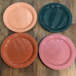 Nancy Calhoun Set Of 4 Multicolor Matching Rainbow Dinner Plates Made in Japan